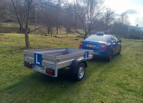 škoda rapid s vozíkem - autoškola jablonec, autoškola macháček, autoškola jiří macháček